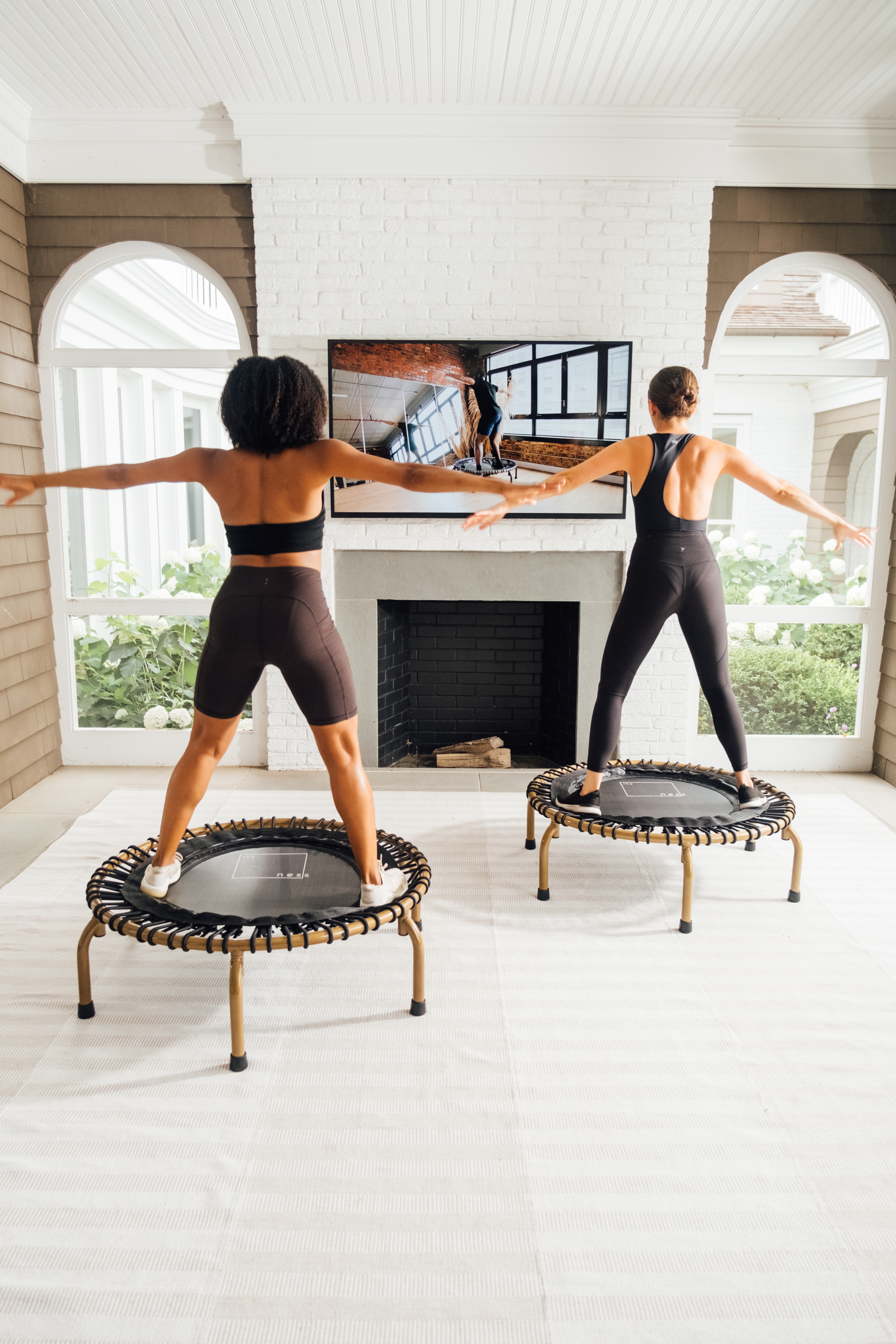 What to Expect From a Trampoline Fitness Class - ClassPass Blog